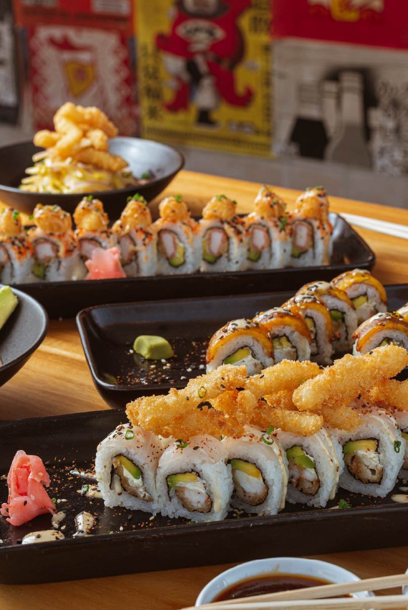 Rolls de sushi y tempura en La Terraza Panorámica